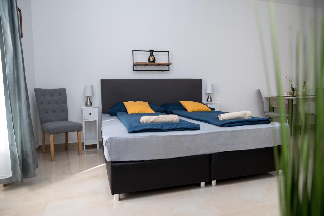 Kossuth Apartmanhaz Tata Extérieur photo